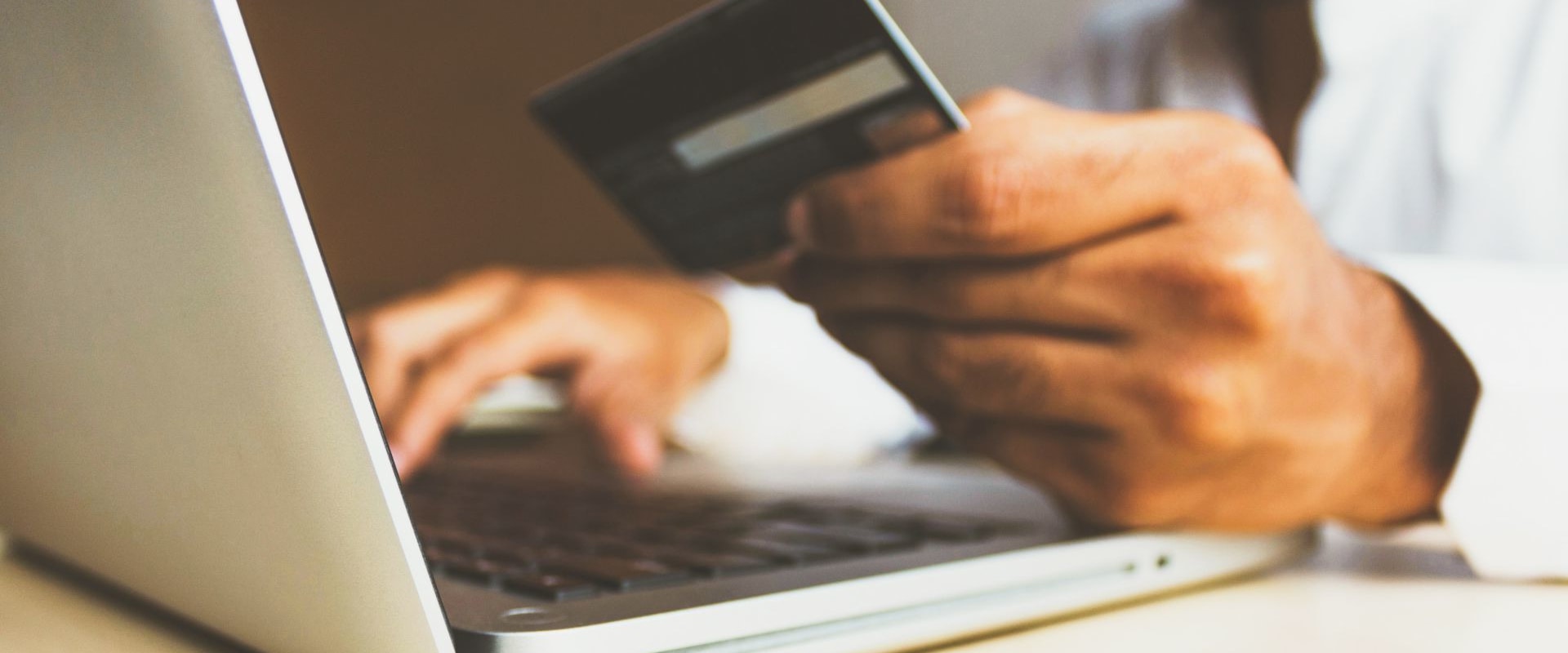 Cuánto gana un ecommerce en españa?